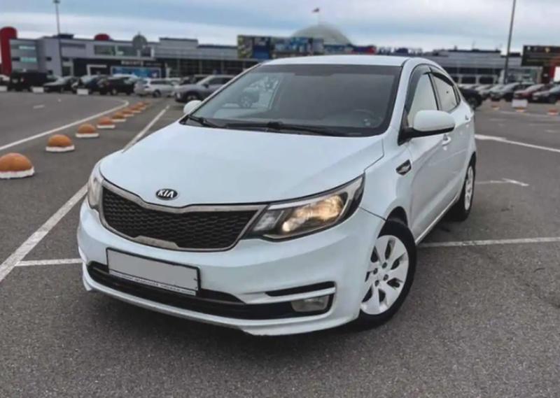 Лобовое стекло от kia rio